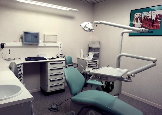 Cabinet d'orthodontie Orthoclaim à Namur, salle de soins moderne